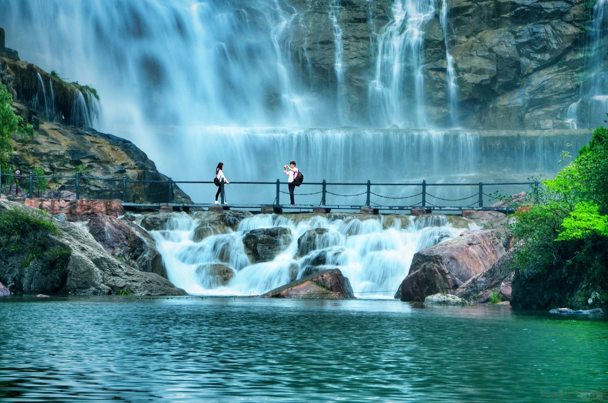 A scenic view of Xinxiang Liuligeyizhi