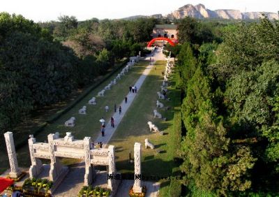 A scenic view of Xinxiang Lujianwangmu