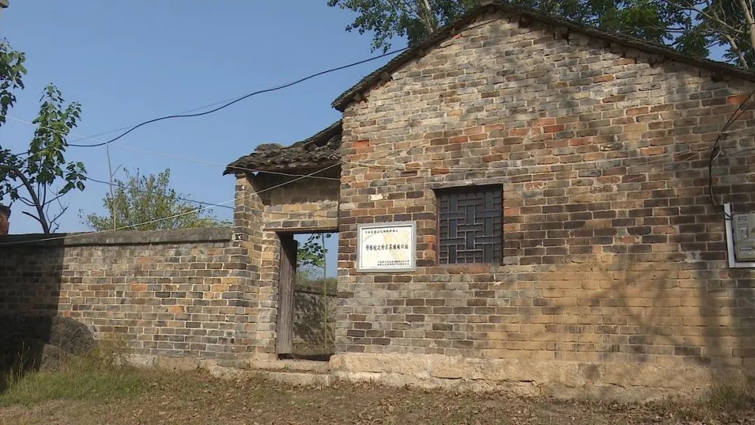 A scenic view of Xinyang Eyuwanbiantequsuiweiaizhengfujiuzhi