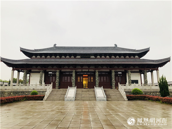 A scenic view of Xinyang Huangguogucheng
