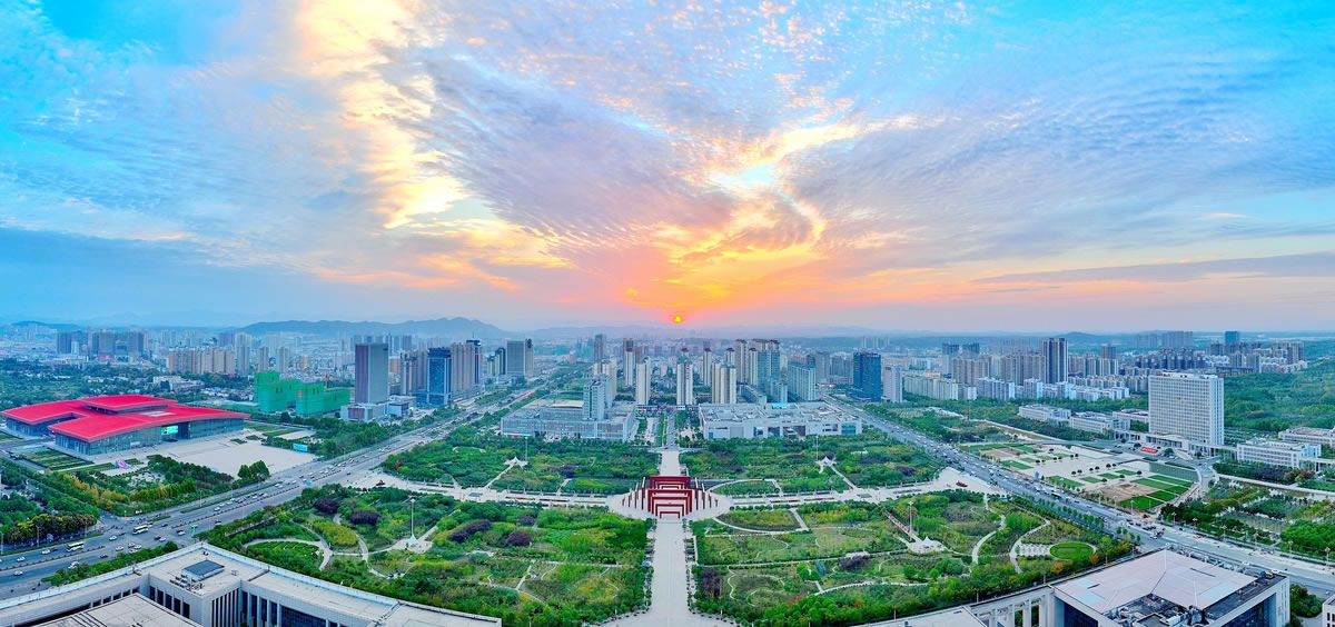 A scenic view of Xinyang Jiangguogucheng