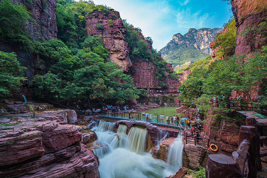A scenic view of Xinyang Tianhumudi