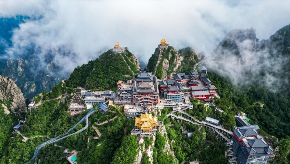 A scenic view of Xinyu Fenghuangshan Tiekuang Yizhi