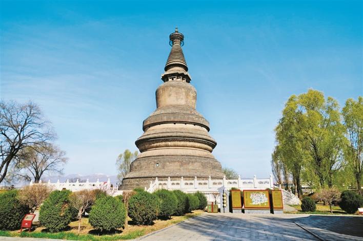 A scenic view of Xinzhou Ayuwang Pagoda Daixian