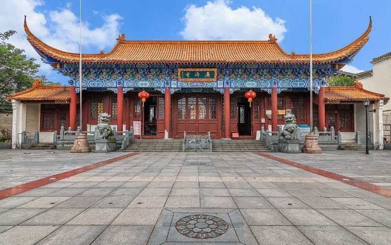 A scenic view of Xinzhou Guangji Temple Main Hall