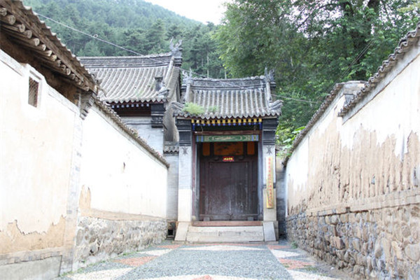 A scenic view of Xinzhou Jinchaji Hq Jingangku Site