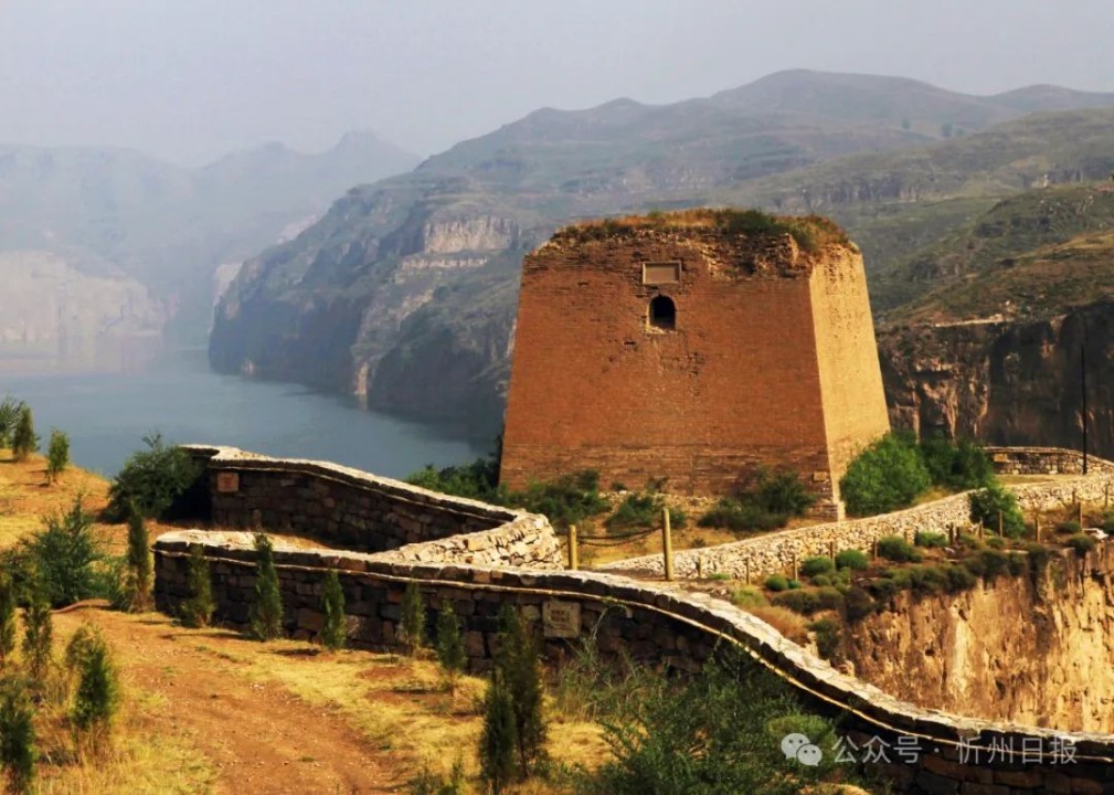 A scenic view of Xinzhou Jindong Temple