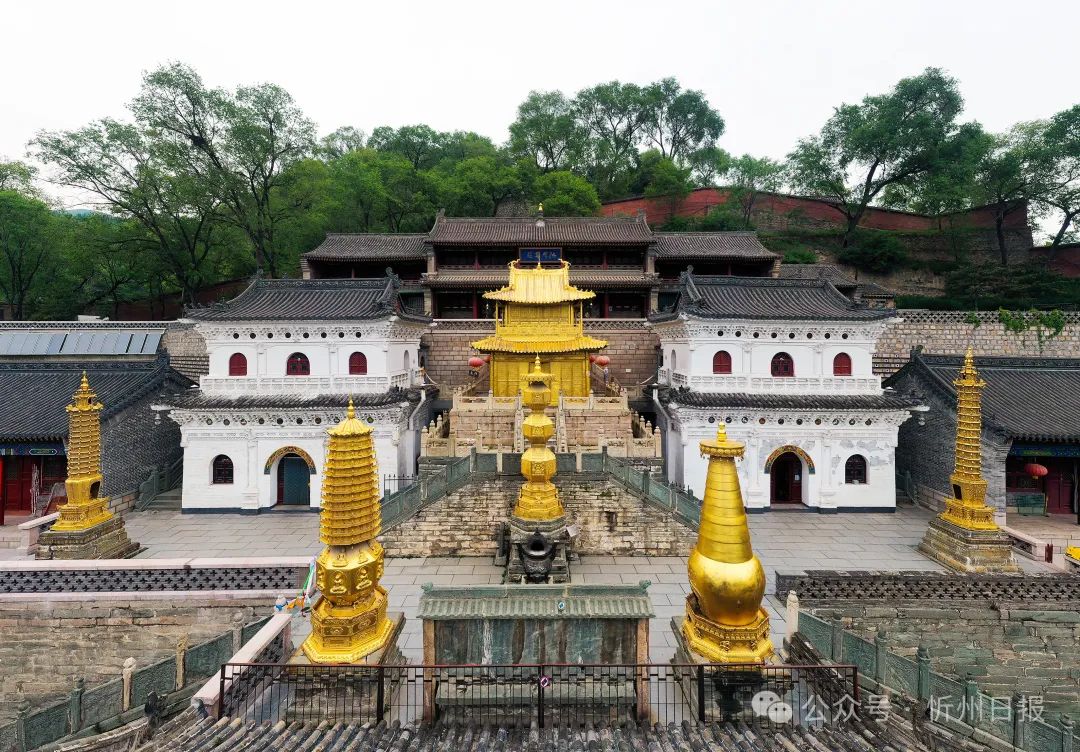 A scenic view of Xinzhou Jindong Temple