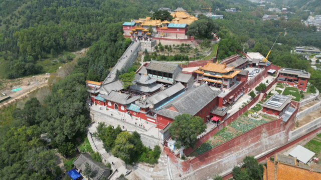 A scenic view of Xinzhou Wutaishan Ancient Buildings