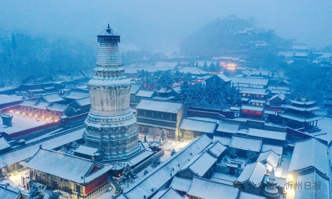 A scenic view of Xinzhou Wutaishan Ancient Buildings
