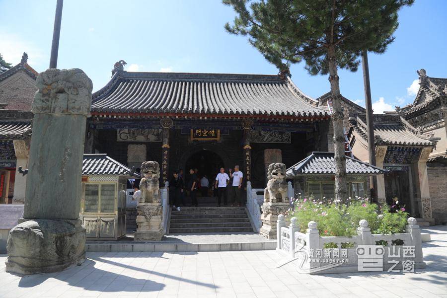 A scenic view of Xinzhou Wutaishan Nanshan Temple