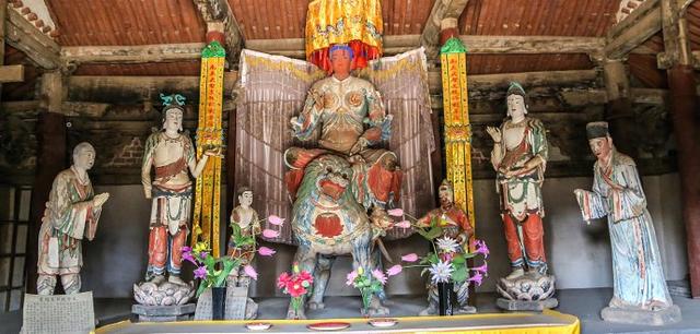 A scenic view of Xinzhou Yuanping Huiji Temple