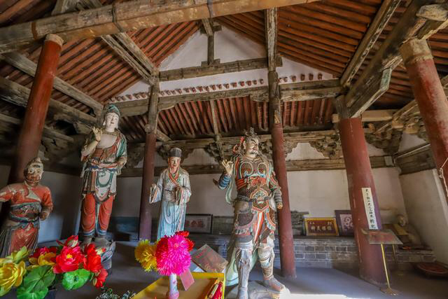 A scenic view of Xinzhou Yuanping Huiji Temple