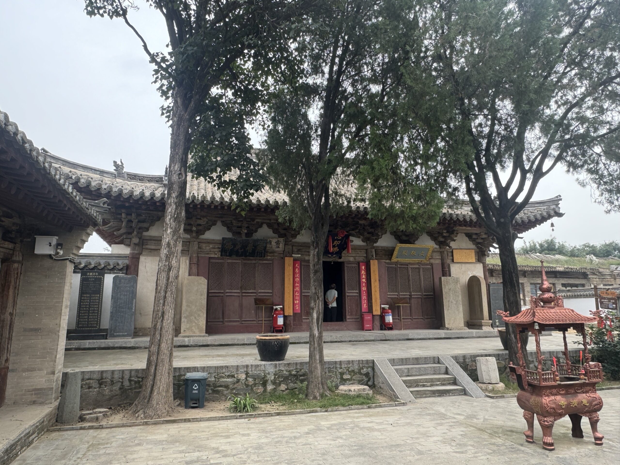 A scenic view of Xinzhou Yuanping Huiji Temple
