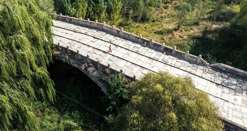 A scenic view of Xinzhou Yuanping Puji Bridge