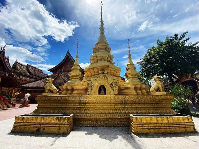 A scenic view of Xishuangbanna Manchunman Fosi