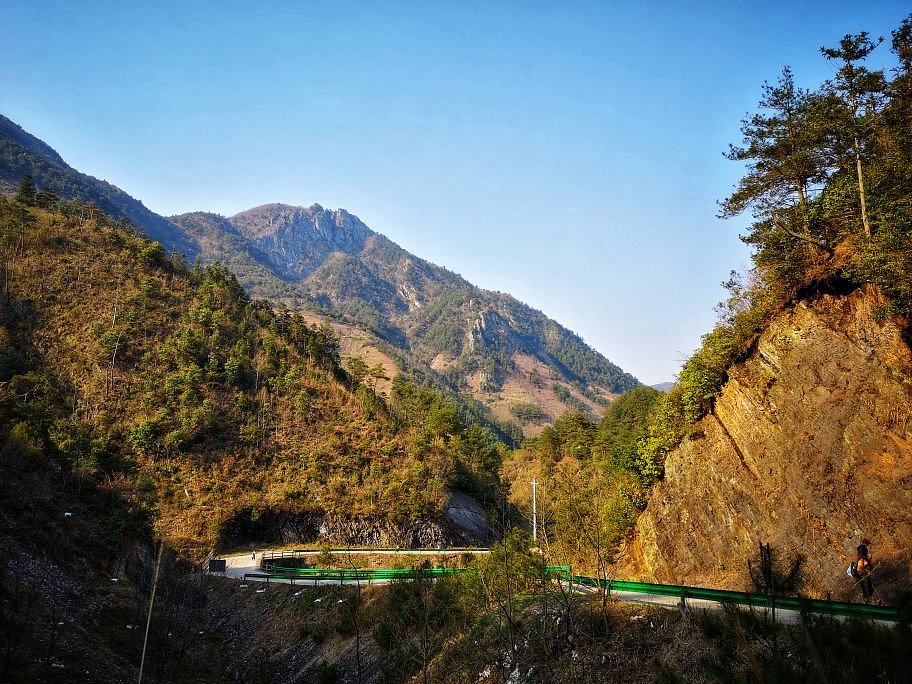 A scenic view of Xuancheng Huihang Gudao Jixiduan He Guhui Dao Dongxian Langxiduan