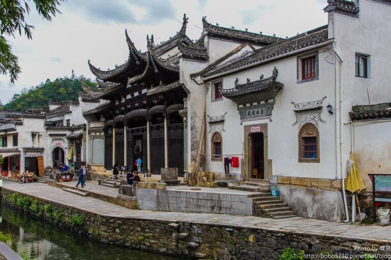 Explore the Serenity of Longchuan Hushi Zongci in Xuancheng: A Traveler’s Dream