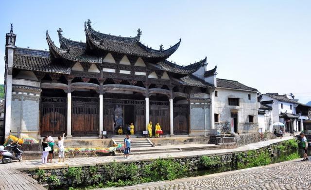 A scenic view of Xuancheng Yishi Shangshu Fang He Hubingheng Zhai