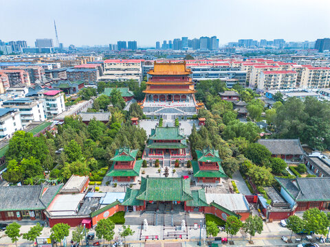 A scenic view of Xuchang Guandimiao