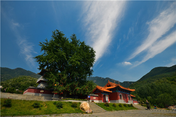 A scenic view of Xuchang Huaibanghuiguan