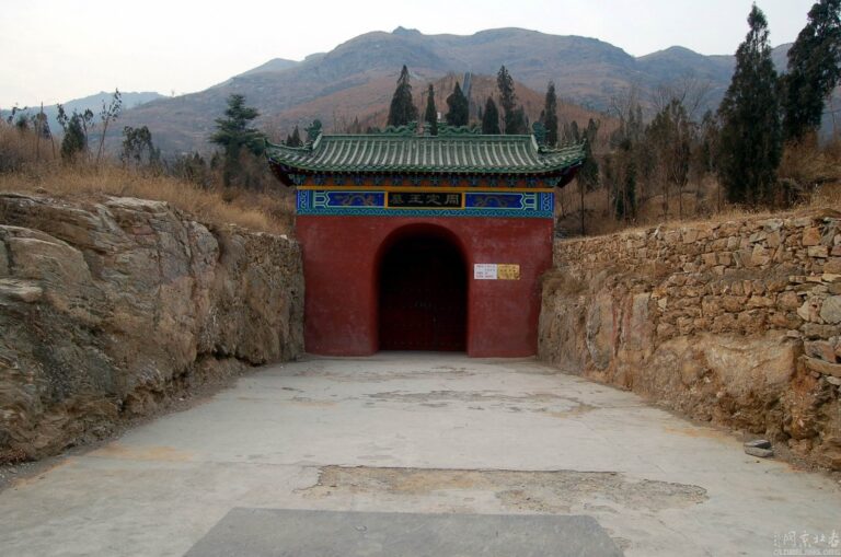 Experience the Spiritual Serenity of Xuchang Mingzhouwangmu