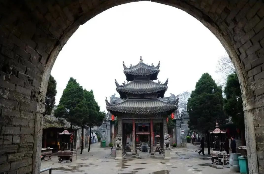 A scenic view of Xuchang Tianbaogong