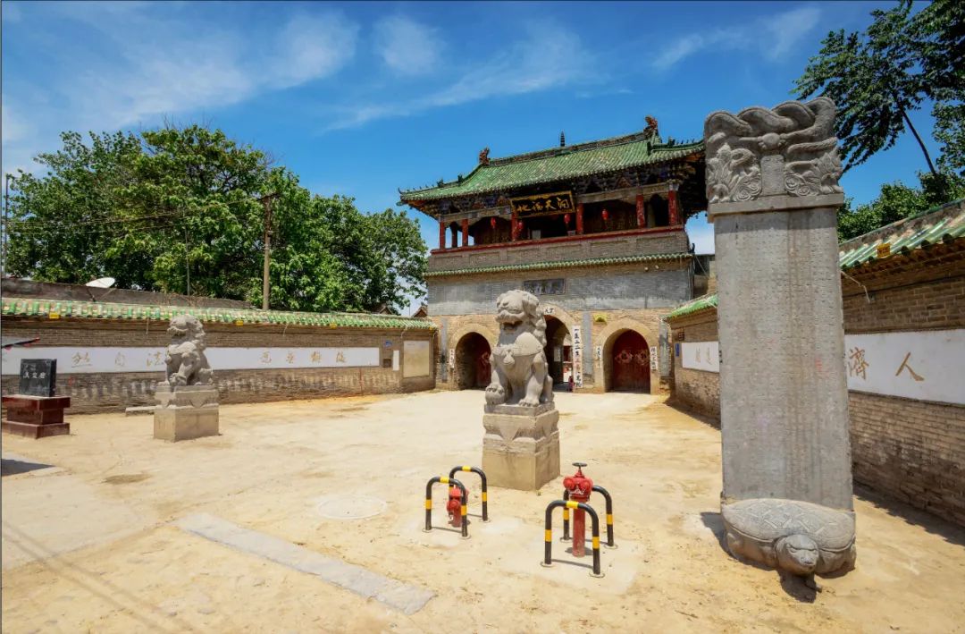 A scenic view of Xuchang Tianbaogong