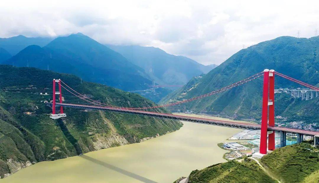 A scenic view of Yaan Ershisidao Guai Gudao Yizhi