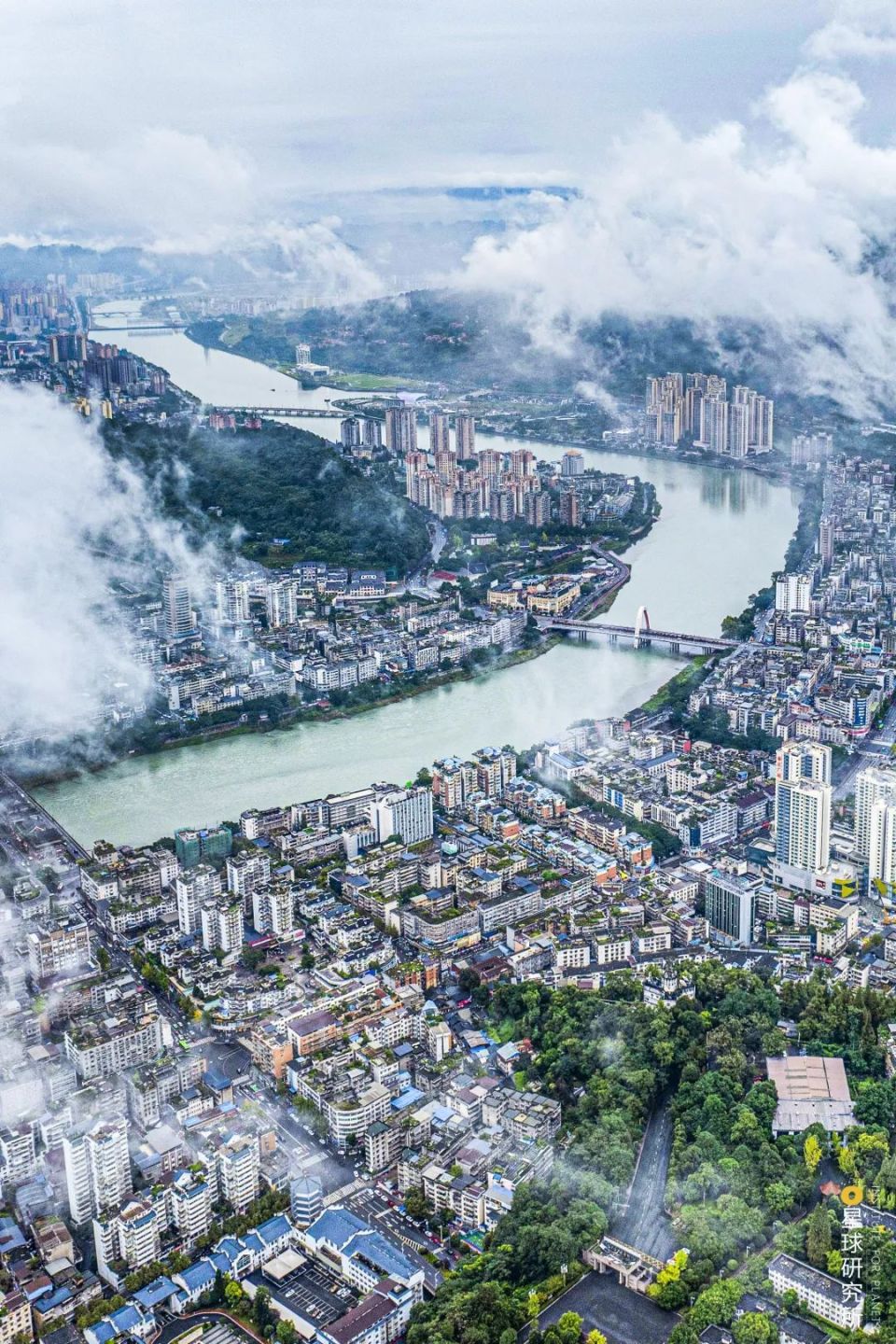 A scenic view of Yaan Pingxianglou