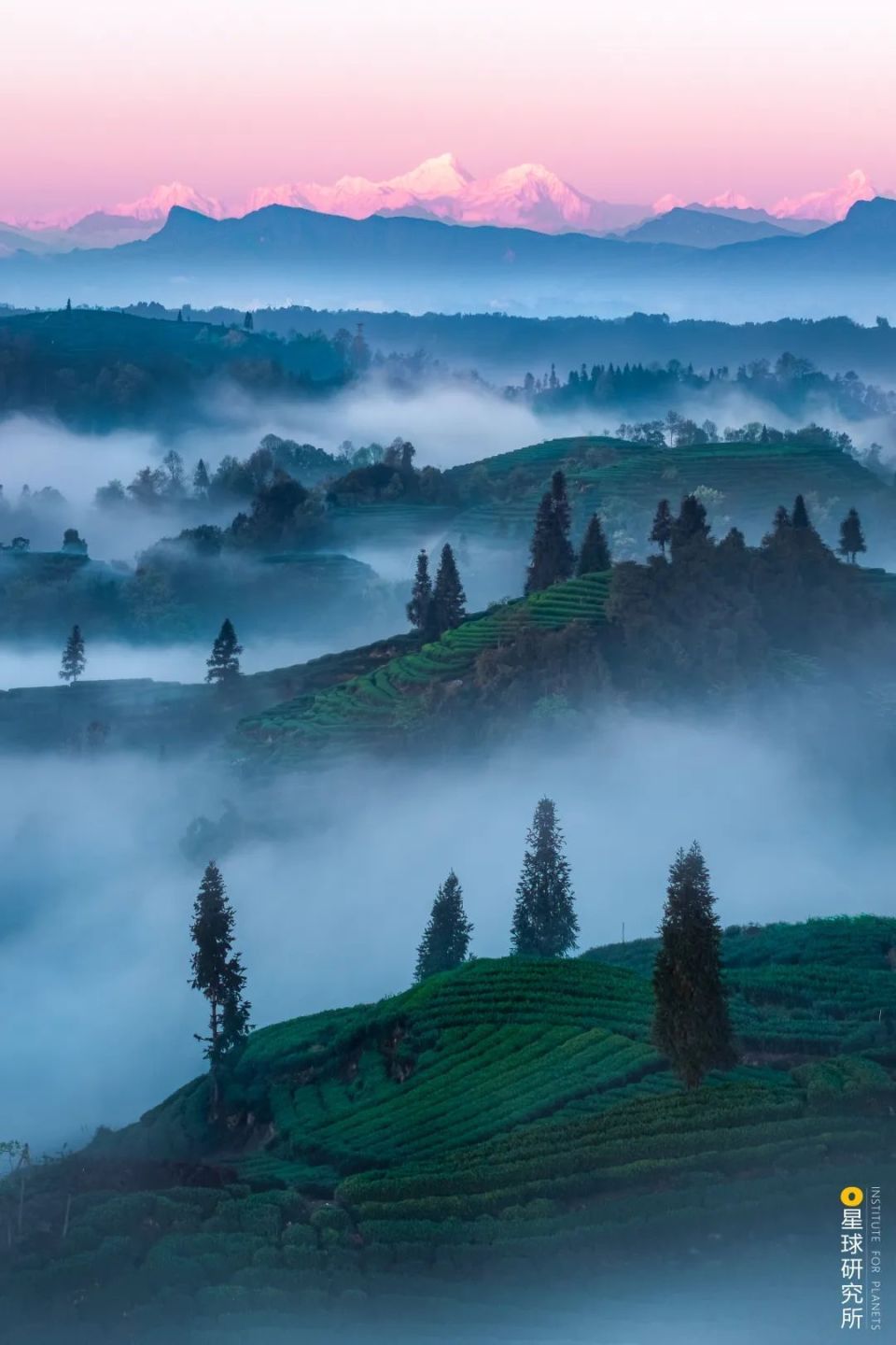 A scenic view of Yaan Pingxianglou