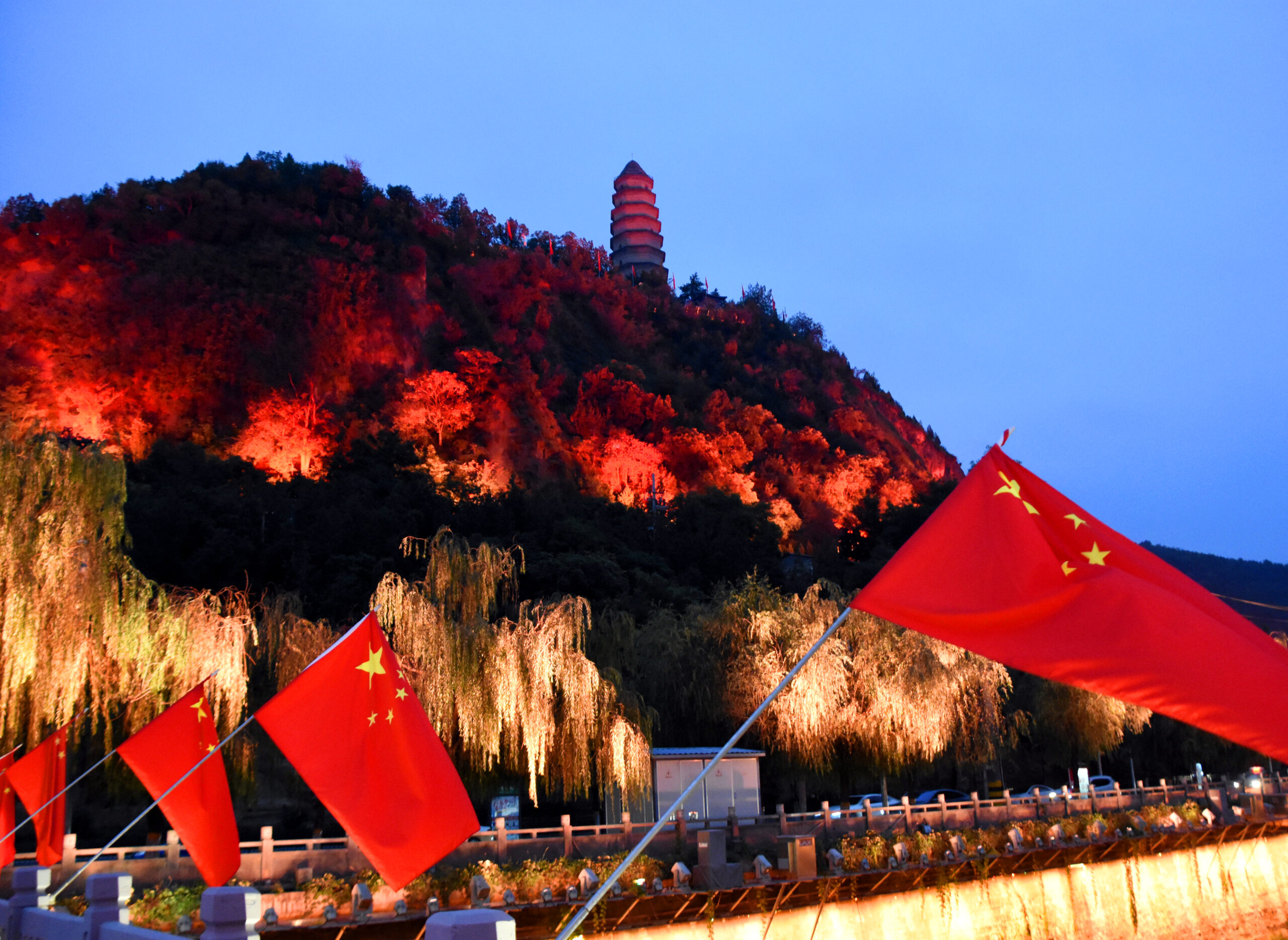 A scenic view of Yanan Baishan Temple Pagoda