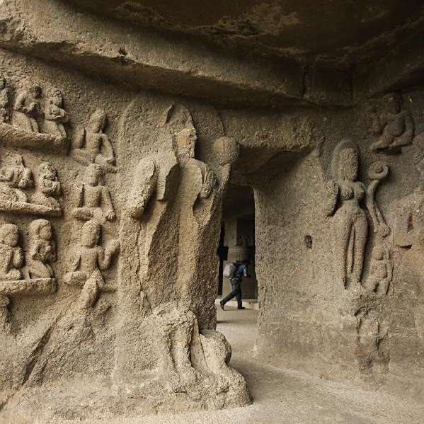 A scenic view of Yanan Chengtai Grottoes
