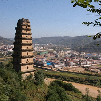 A scenic view of Yanan Kaiyuan Temple Pagoda