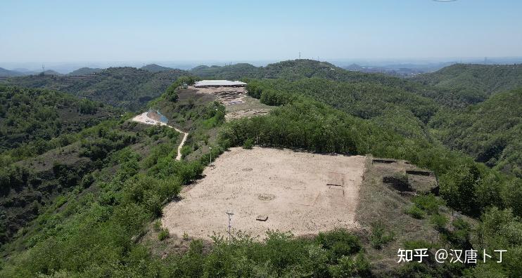 A scenic view of Yanan Tiebiancheng Site