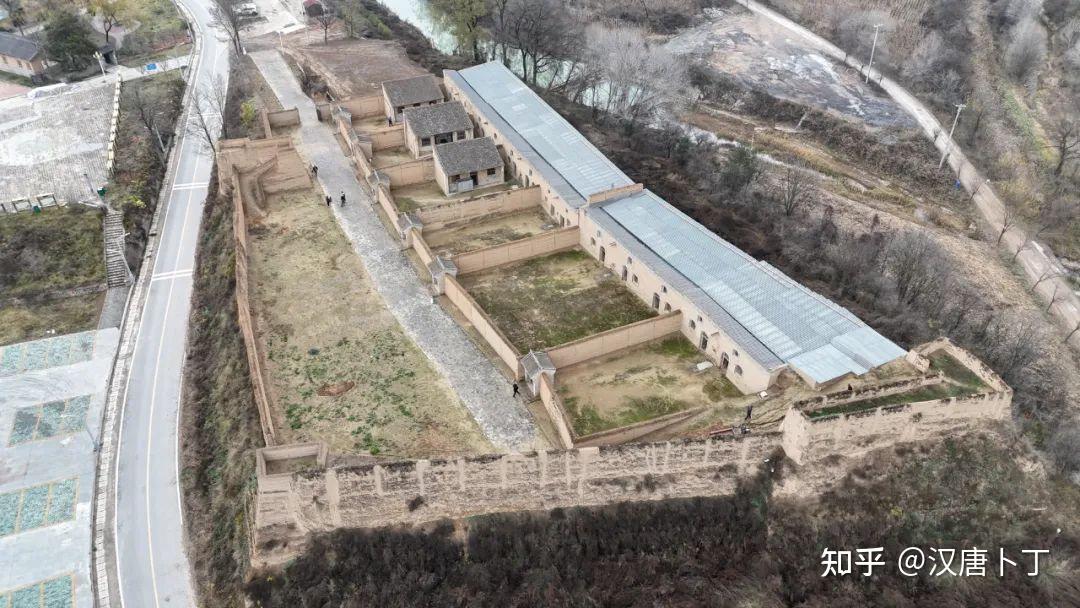A scenic view of Yanan Tiebiancheng Site