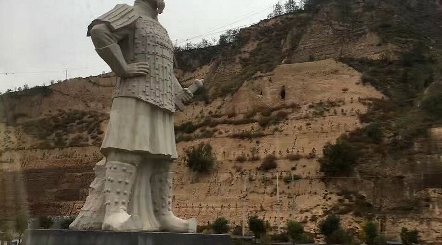 A scenic view of Yanan Wuqi Revolutionary Site