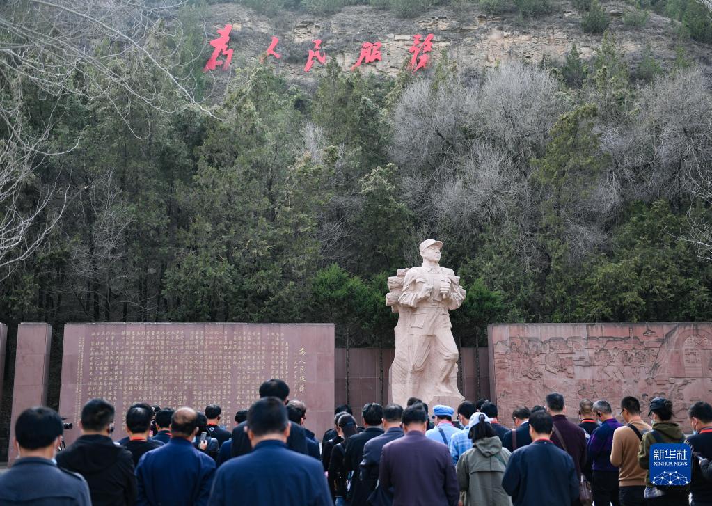 A scenic view of Yanan Zhang Side Sacrifice Memorial