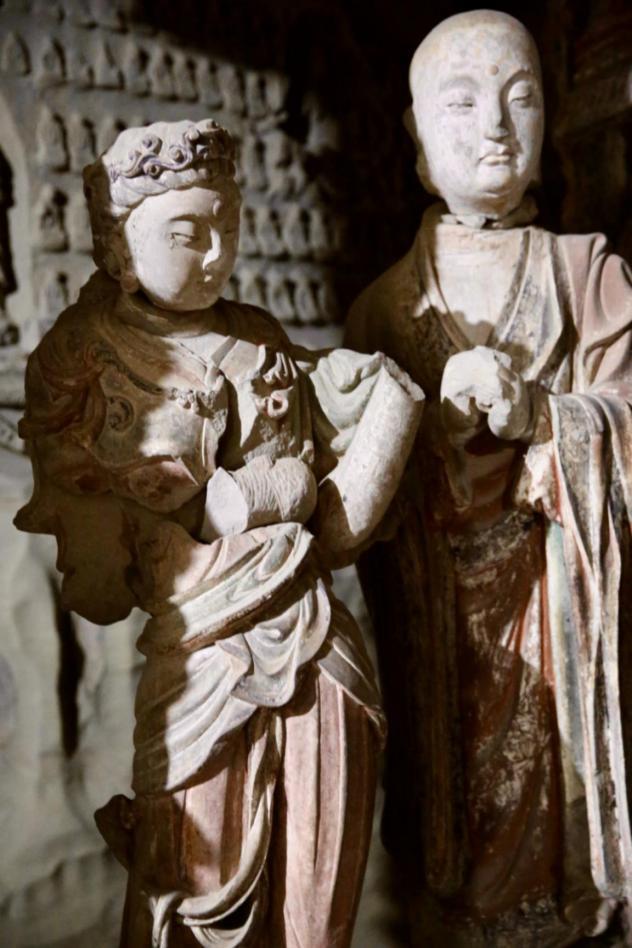 A scenic view of Yanan Zhongshan Grottoes