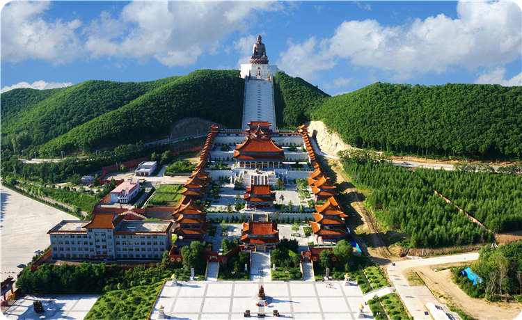 A scenic view of Yanbian Liudingshan Gumuqun