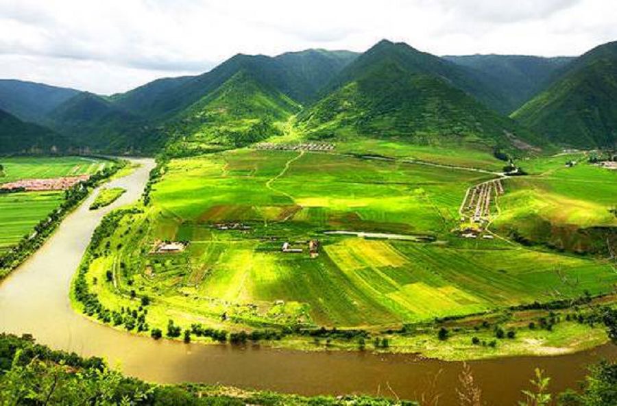 A scenic view of Yanbian Longtoushan Gumuqun