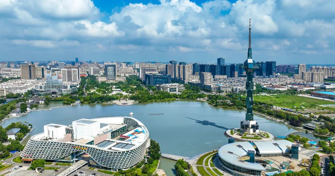A scenic view of Yancheng Haichunxuan Ta