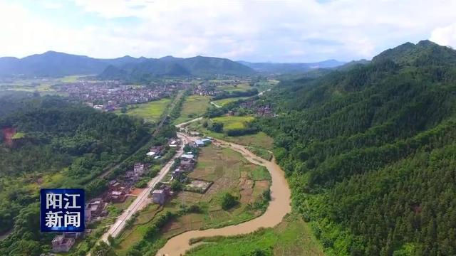 A scenic view of Yangjiang Shiwang Zhuqian Yizhi