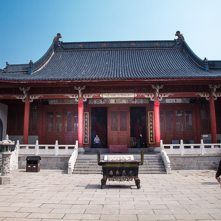 A scenic view of Yangquan Guangwang Temple