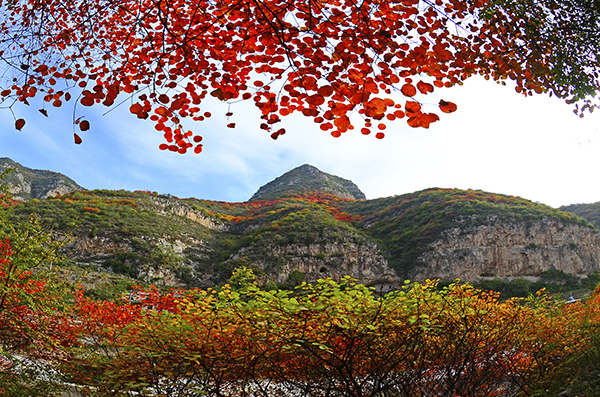 A scenic view of Yangquan Pingding Machi Yan Temple