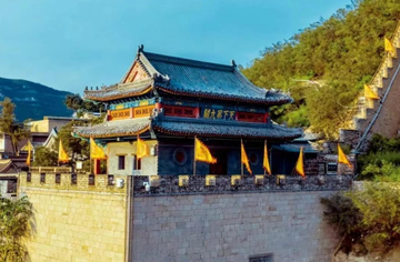 A scenic view of Yangquan Potou Taishan Temple