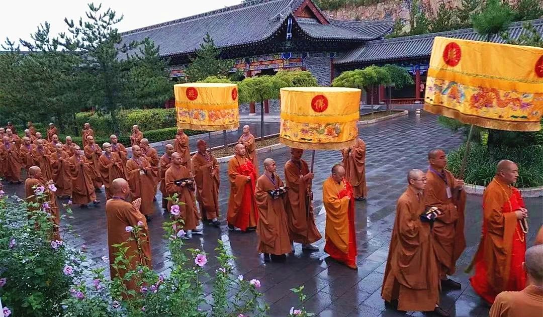 A scenic view of Yangquan Xiguan Sansheng Temple Hall