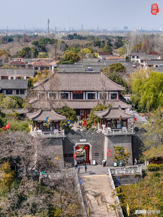 A scenic view of Yangzhou Cheng Yizhi