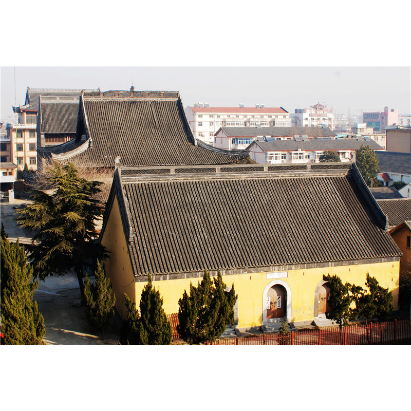 A scenic view of Yangzhou Chongningsi