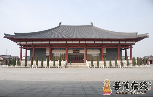 A scenic view of Yangzhou Damingsi
